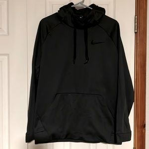 Nike Dri-fit Men’s L, black hoodie sweatshirt with front hand pouch.